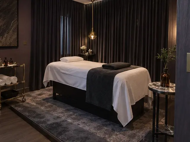 Perdeli, loş ışıklı masaj odası — Gümüşsuyu, Masaj Salonun